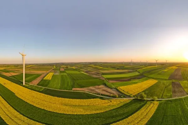 Mieszkaniec Gminy Nozdrzec domaga się odpowiedzi w sprawie farm fotowoltaicznych i wiatrowych