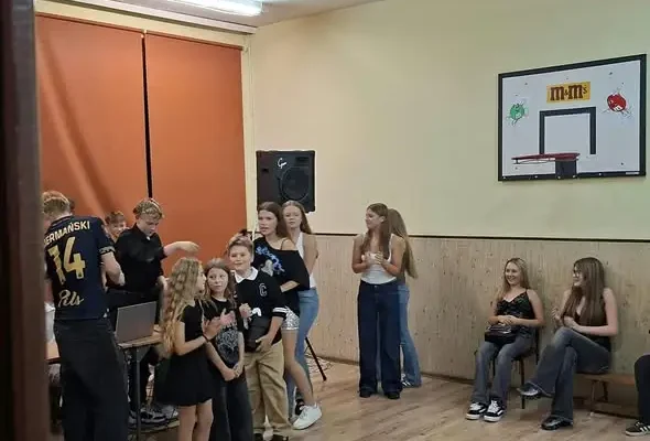 Dyskoteka z okazji Dnia Chłopaka w szkole – wybrano Najsympatyczniejszych