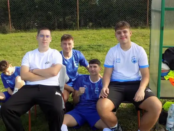 Junior Starszy Sokoła wygrywa z Karpatami Krosno i pozostaje liderem