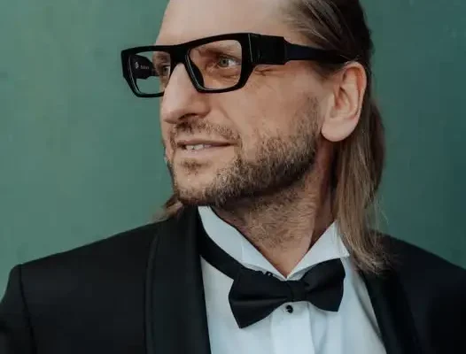 Leszek Możdżer wystąpi solo w Brzozowie – recital w ramach Podkarpackiej Jesieni Jazzowej