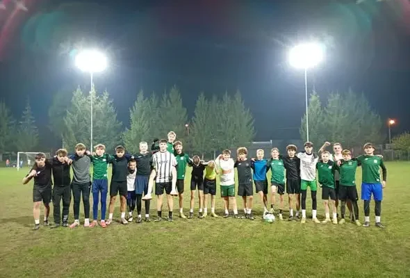 Młodzi piłkarze wracają do ligowej rywalizacji – harmonogram meczów