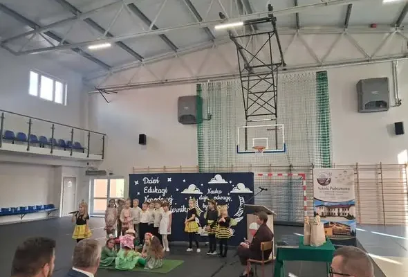 Gminny Dzień Edukacji Narodowej w Iłowie – nagrody i podziękowania dla nauczycieli